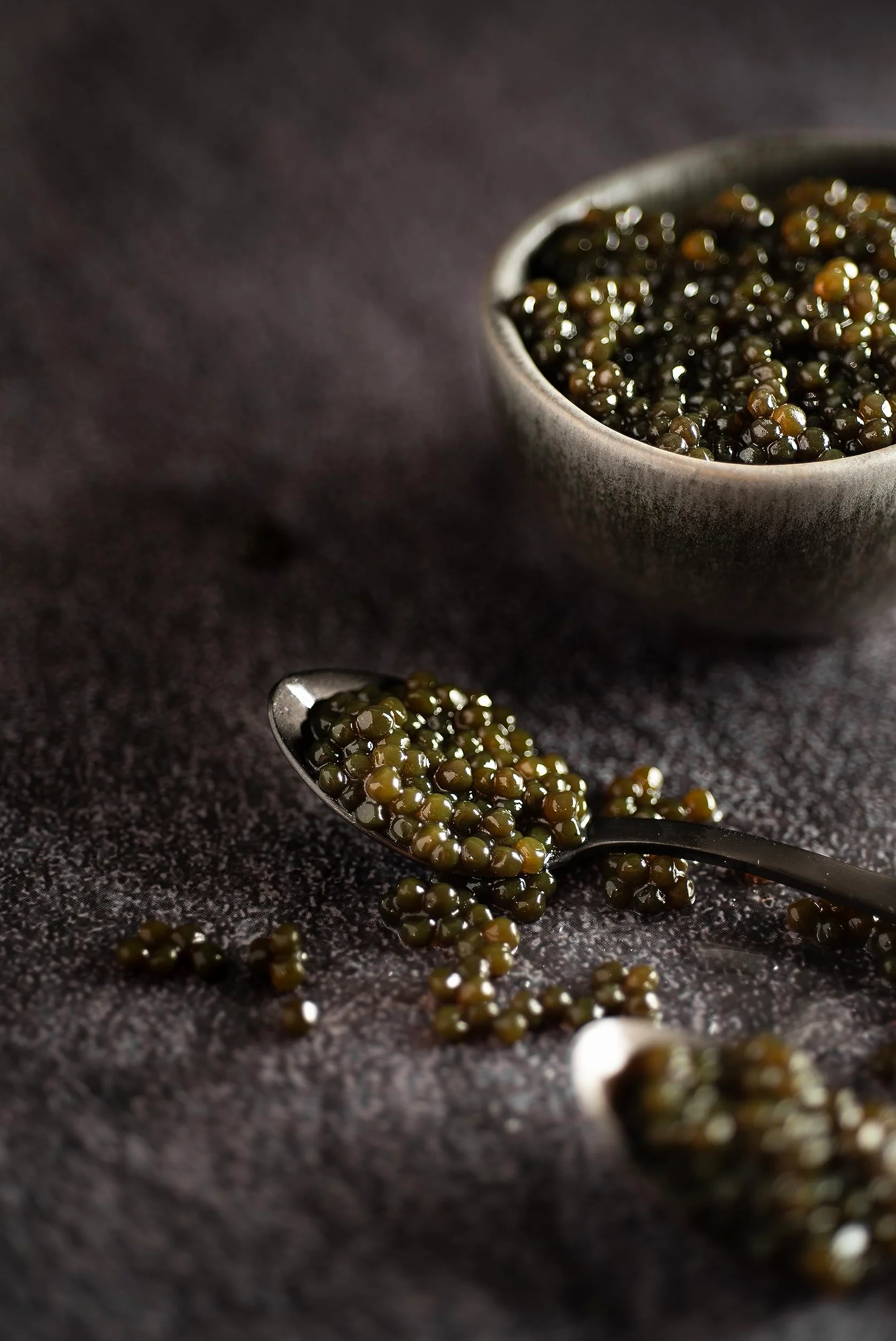 Eurocaviar Perle di Caviale Nero di Storione Bianco – Qualità Premium – Senza Glutine, Basso Contenuto Calorico, Ideale per Gourmet – Perfetto per Salse, Piatti Freddi e Caldi – Confezionato Sottovuot