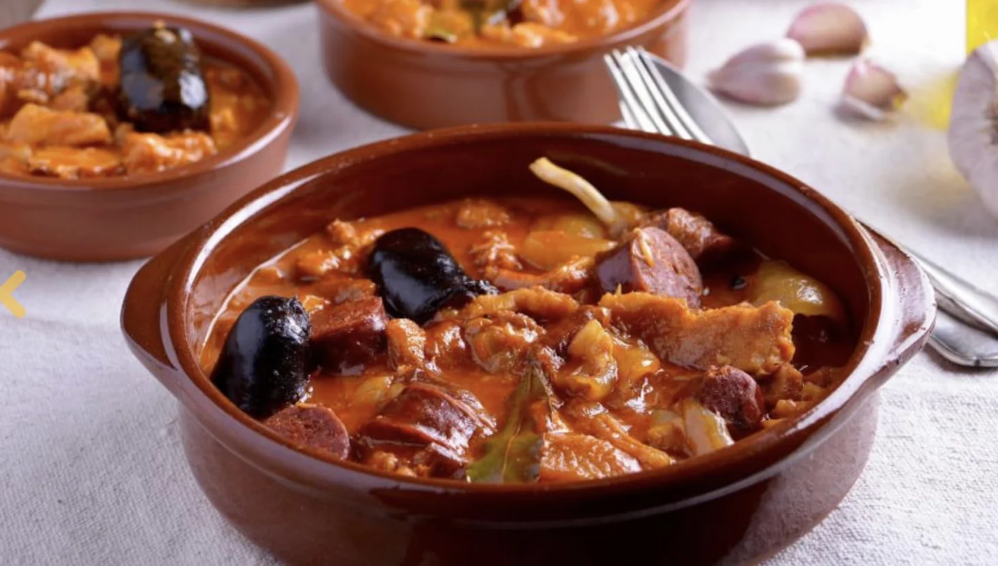 Trippa in salsa con chorizo ​​e sanguinaccio 560gr (Confezione da 4). Trippa alla Madrilena. Ricetta familiare, fatta in casa e artigianale. Conserve gourmet. Prodotto 100% fabbricato Spagna.