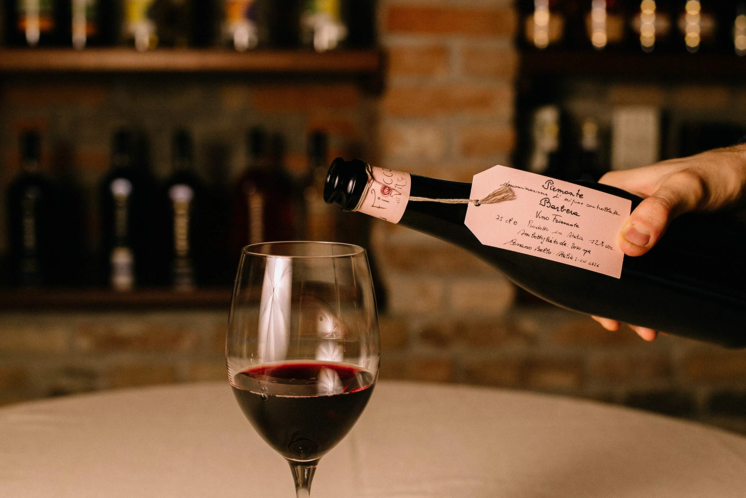 FIOCCO DI VITE Piemonte Doc Barbera Frizzante Fiocco Di Vite Vino Rosso Frizzante - 6 Bottiglie - 6x75cl