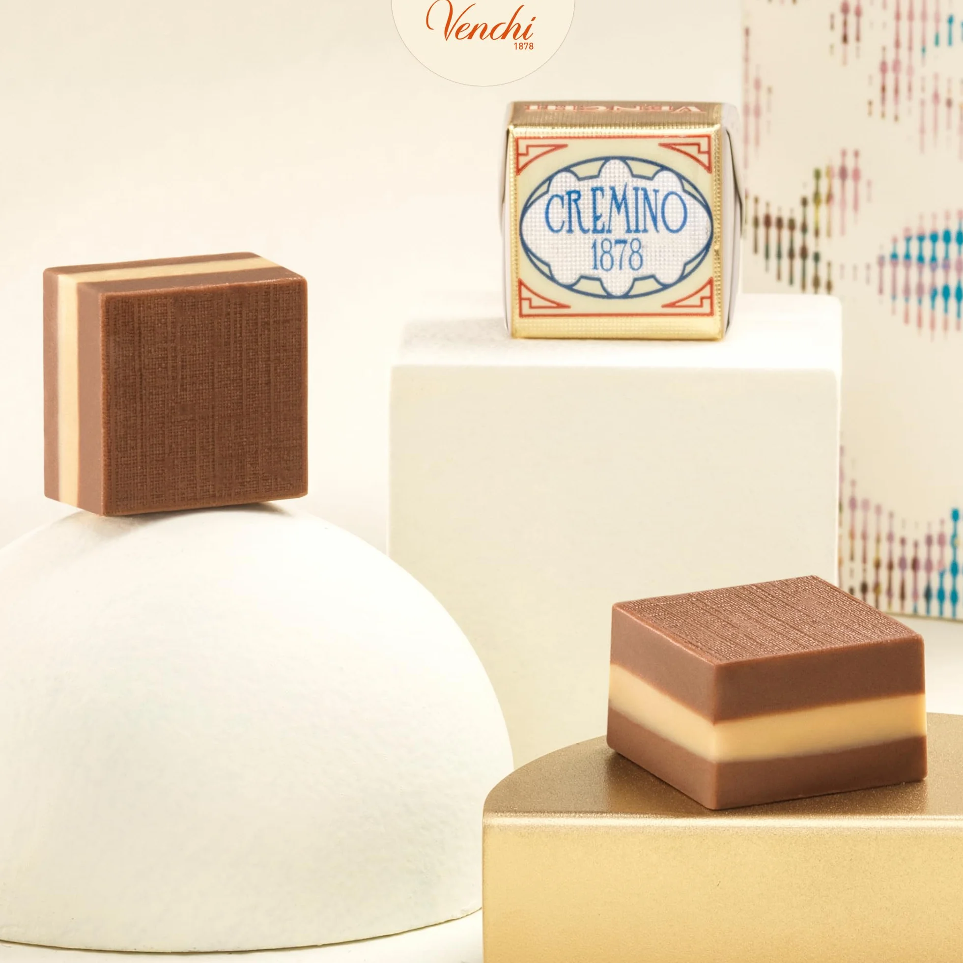 Venchi - Cremini 1878, Cioccolatini Triplo Strato con Pasta di "Nocciola Piemonte IGP" e Mandorla, 1 Kg, Senza Glutine, Senza Coloranti e Senza Conservanti