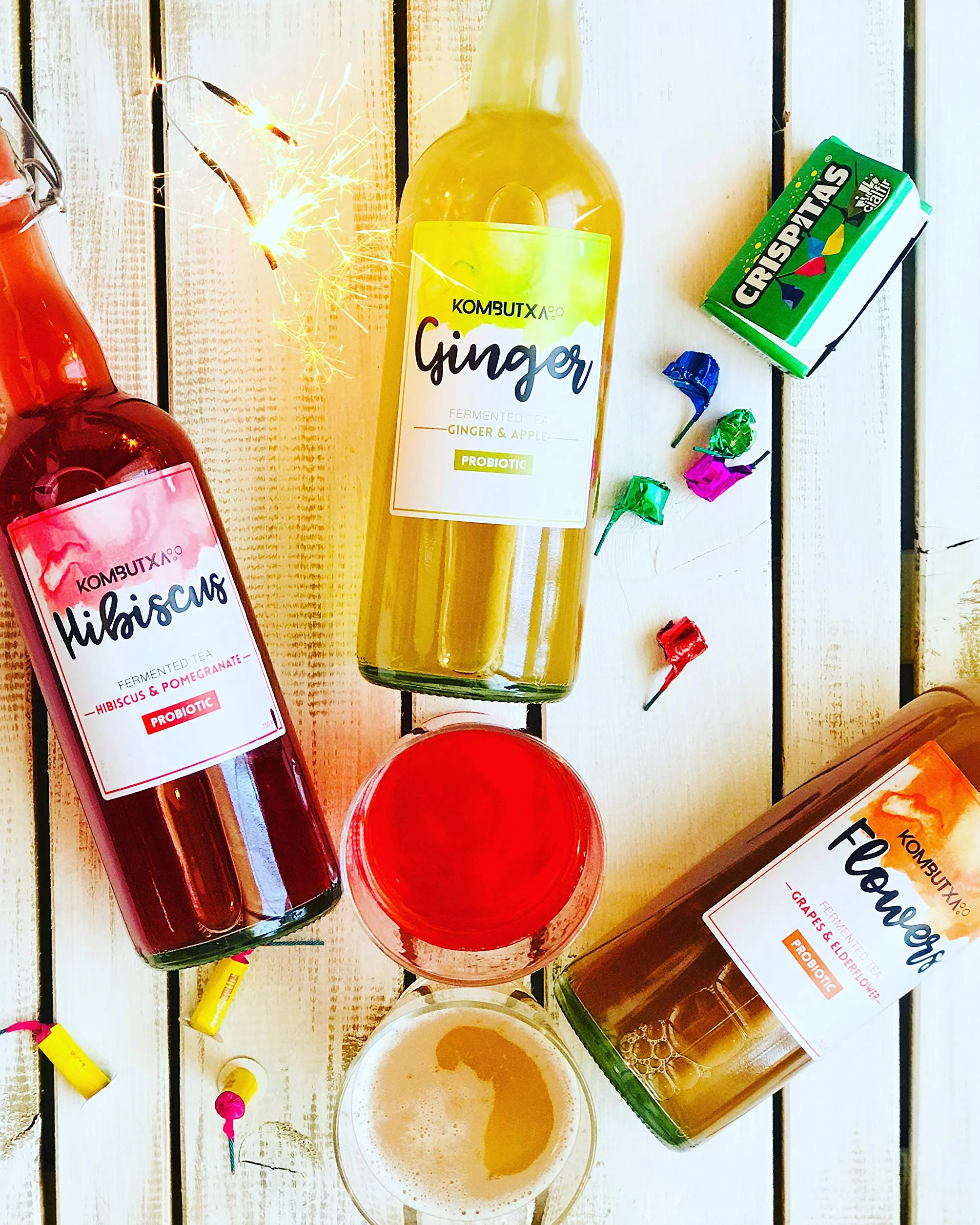 KOMBUTXA BEBIDA TE KOMBUCHA ORGANICA - Confezione da 6ud di 750ml | Sapore Ibisco e Melograno 3ud e Zenzero e mela 3ud | Bevanda Energetica al Tè Fermentato Biologico | Senza Zuccheri Aggiunti