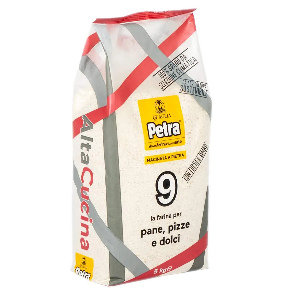 Petra n. 9 - Farina integrale di grano tenero, per pane, dolci lievitati, pasta fresca, frolla, pan di spagna, masse montate, pizza. Pacco da 5kg