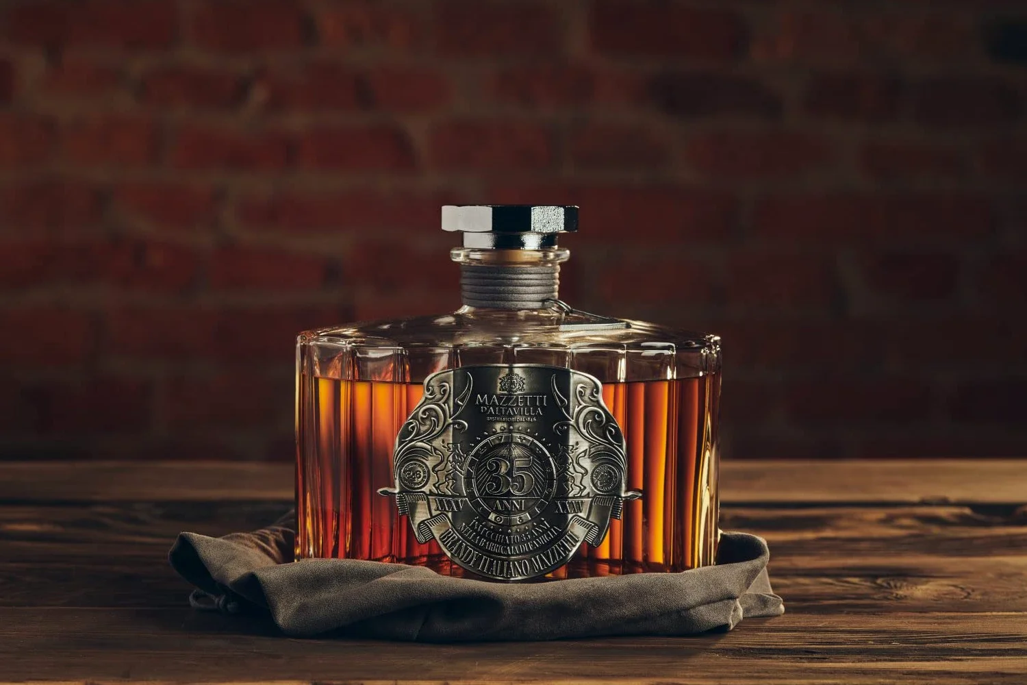 Mazzetti d'Altavilla Brandy 35 Anni in elegante astuccio 0,70 lt.