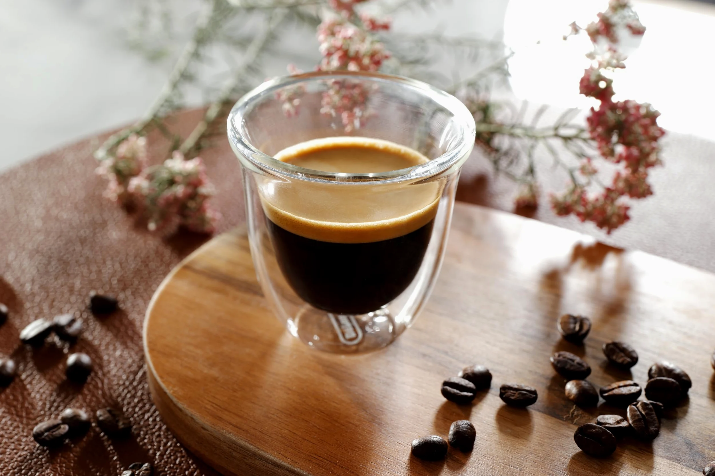 De'Longhi Kimbo DLSC611 Caffè in grani 35% Arabica e 65% Robusta per Macchine da Caffè Automatiche, 1KG, Made in Italy, Tostatura media, Gusto Speziato e Caramello, Origine Brasile, Colombia e India