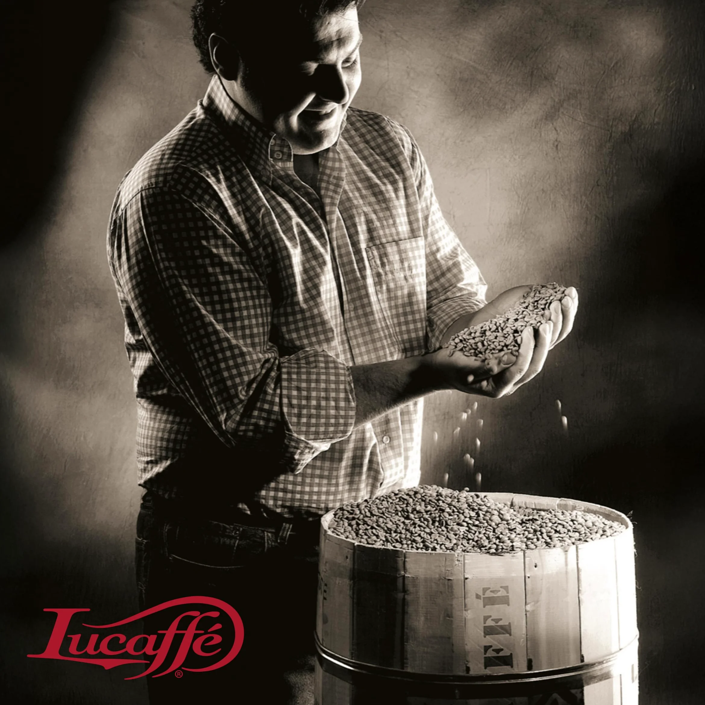 Lucaffè - Caffè in Grani Exquisit 1 Kg | Caffè in Chicchi Interi da macinare per Espresso | Tostatura Media | Gusto Squisito e Aromatico | Aroma Avvolgente