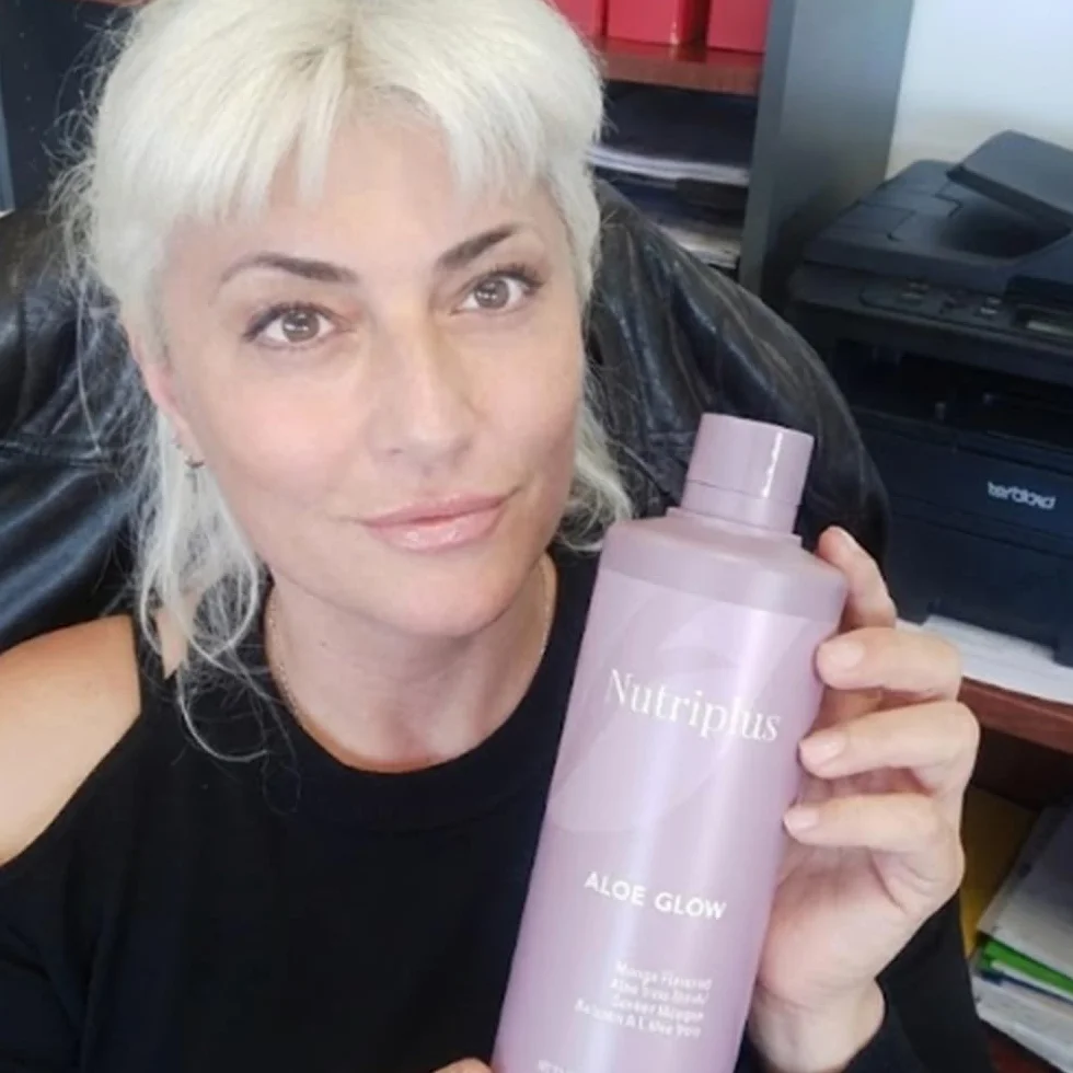 Confezione Hipnotik Casuality Aloe Vera Glow Bevanda, Succo, in Freddo, Senza Pastorizzazione, Senza Edulcoranti, Aiuta la Salute Gastrointestinale, il Sistema Immunitario e Contro la Fatica, Gusto