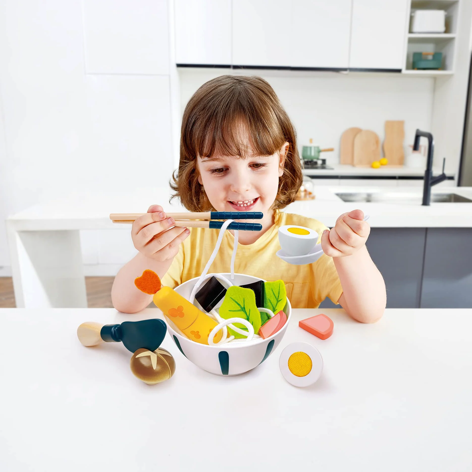 Set da cucina zuppa di noodle giapponese