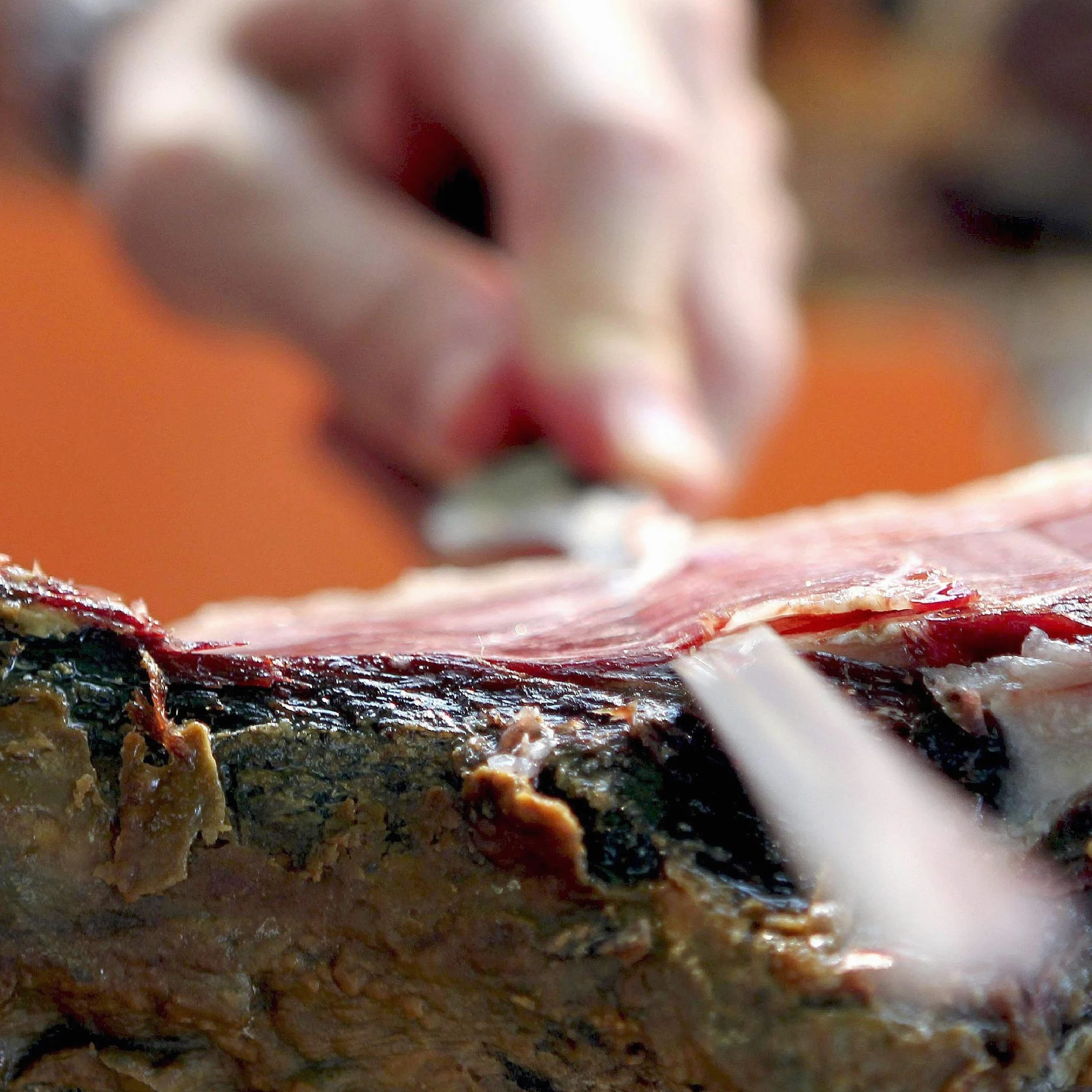 Prosciutto Iberico Pata Negra Affettato a Mano (Spalla) 100% Naturale - 100 grammi Jamon Iberico Stagionato 18-24 Mesi con Processo di Stagionatura Naturale al 100%