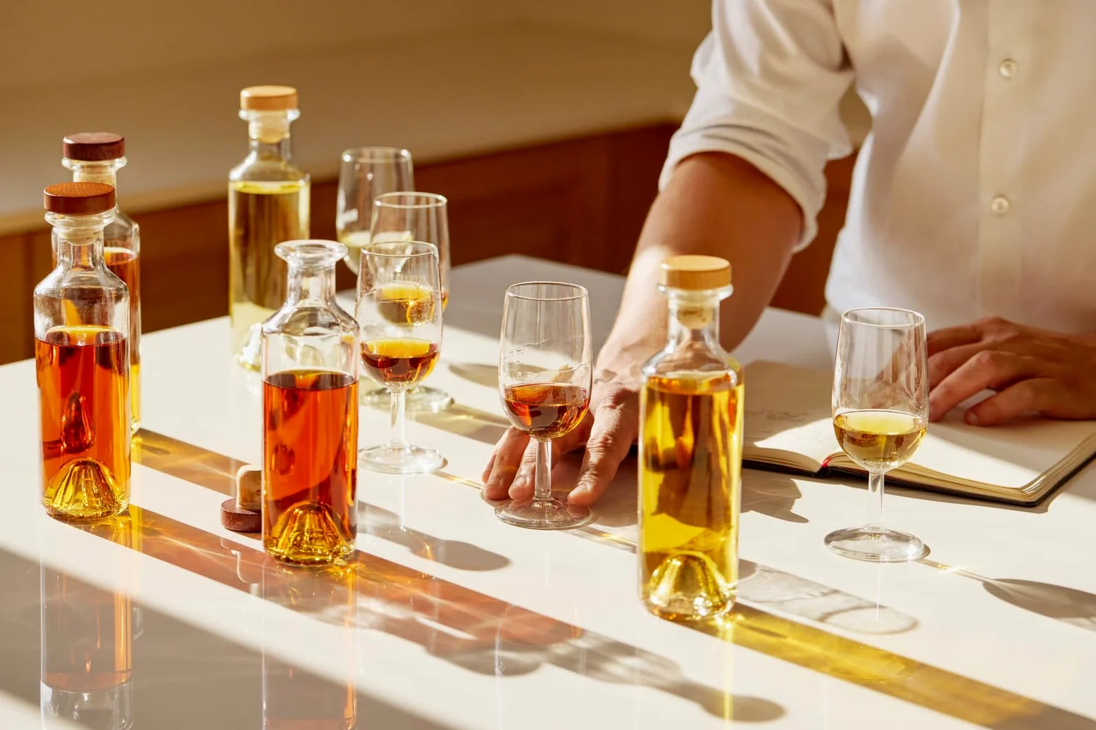 Rémy Martin XO 70cl Premium Pack - Cognac Fine Champagne. Note di Frutta Candita, Spezie e Cacao. 40% Vol.; Idea Regalo Esclusiva