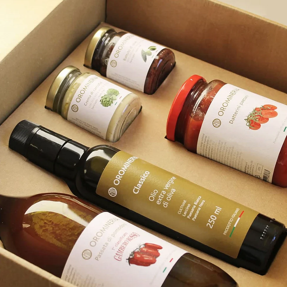 OROMINERVA - Box Passione - Confezione regalo alimentare con prodotti tipici, specialità italiane: olio EVO, creme, passata di pomodoro