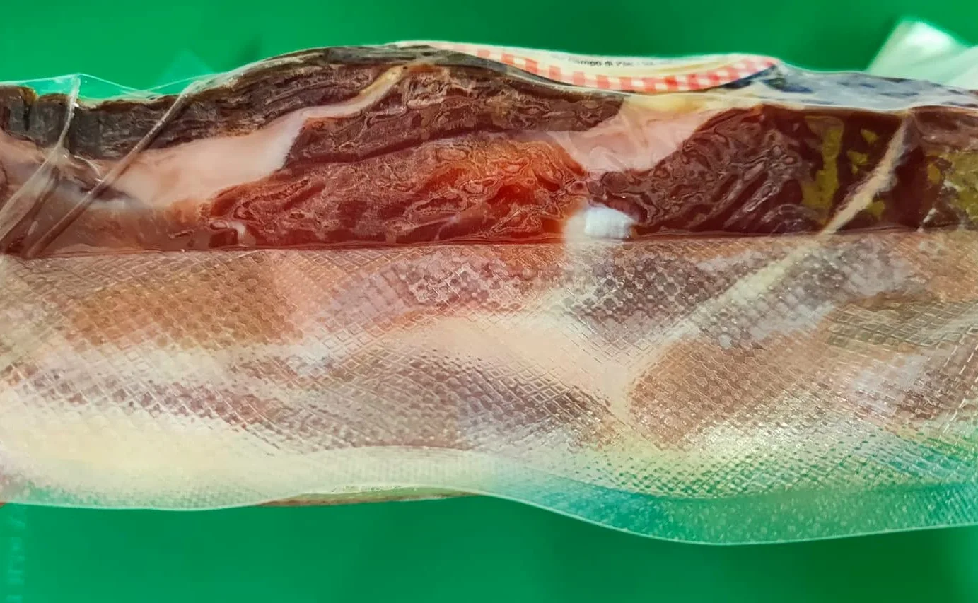 prosciutto crudo Trancio Naz. Salumificio Paolo Giuliani Aquila 1Kg circa