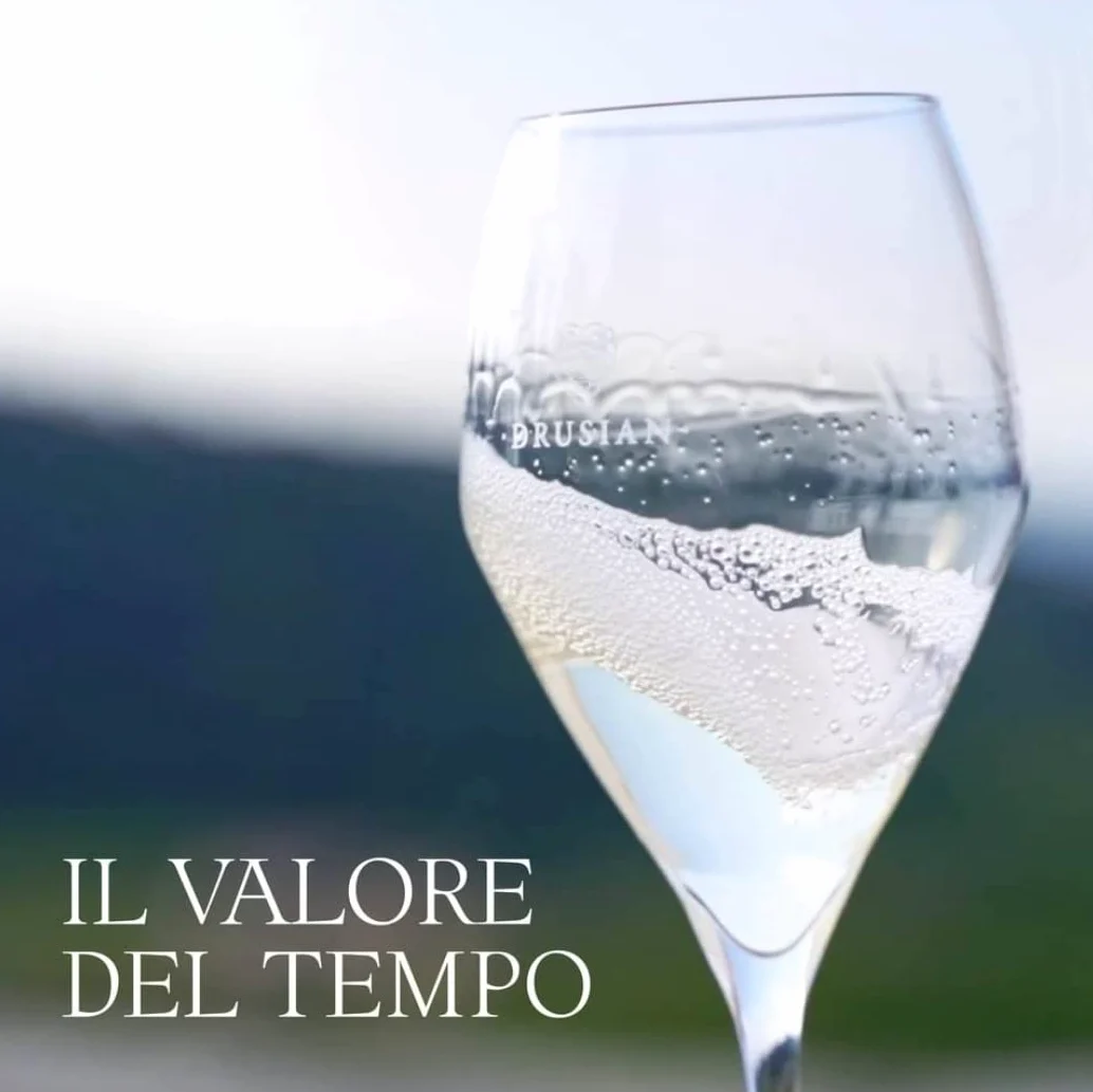 Drusian Valdobbiadene Prosecco Superiore DOCG Extra Dry - Spumante 100% Glera, Metodo Martinotti - Note di Mela Golden e Perlage Fine - Ideale per Aperitivi e Piatti di Pesce – 75cl (6 bottiglie)