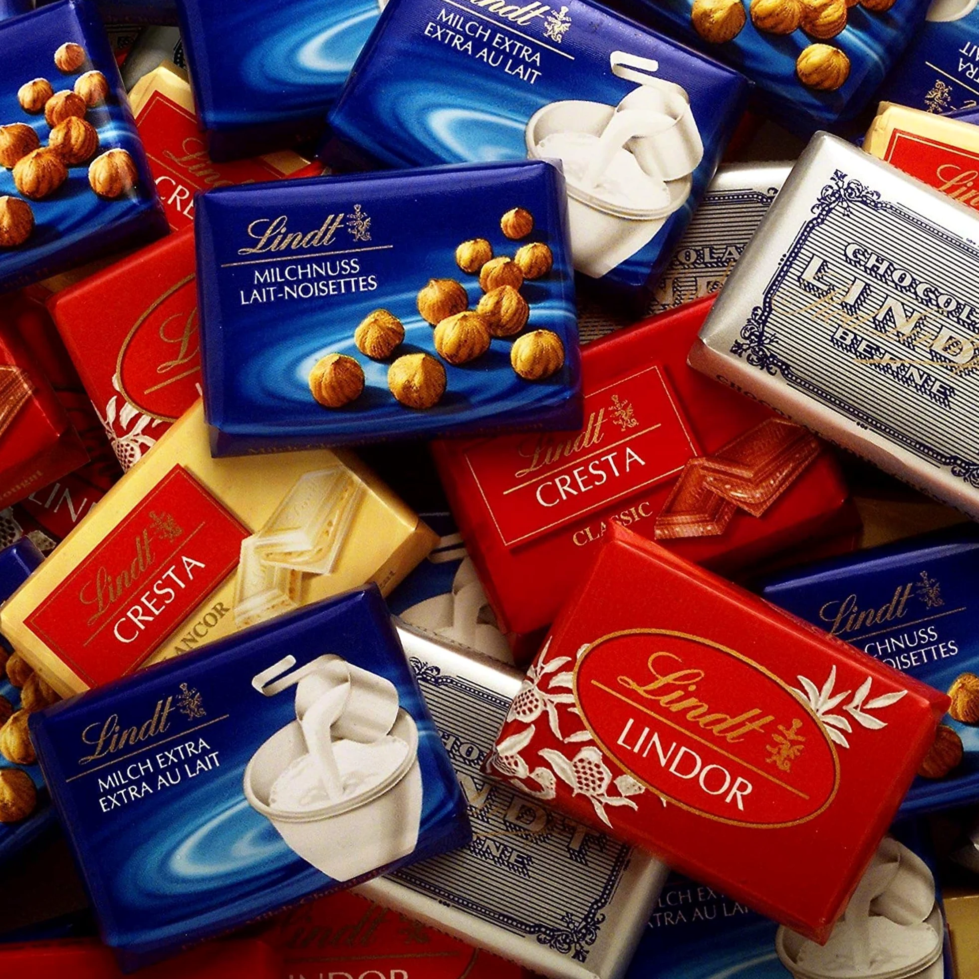 Lindt Napolitains Praline di Cioccolato al Latte, Fondente, con Nocciole, 150 Cioccolatini, in confezione assortita maxi formato 1kg