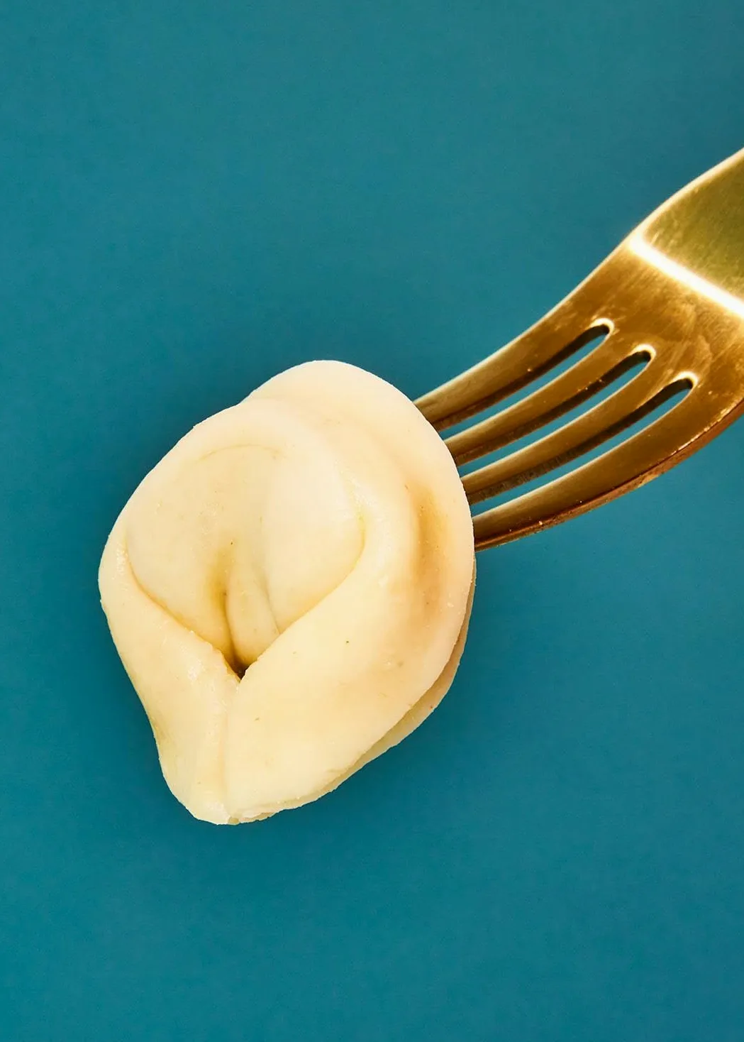 KoRo - Tortelloni con ripieno di tofu affumicato bio 250 g - Facili e veloci da preparare - Vegani - Qualità biologica - Si conservano senza refrigerazione