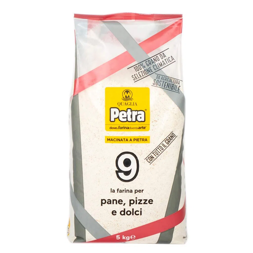 Petra n. 9 - Farina integrale di grano tenero, per pane, dolci lievitati, pasta fresca, frolla, pan di spagna, masse montate, pizza. Pacco da 5kg