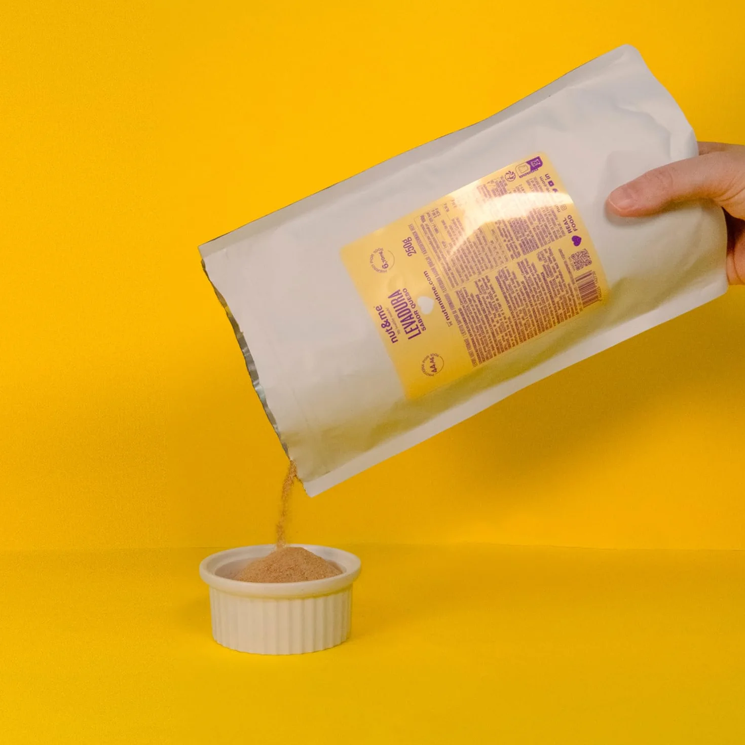 Lievito Nutrizionale Sapore di Formaggio 750 gr nut&me | Lievito in Polvere | Sapore di Parmigiano Reggiano | Alto in Proteine | Fonte di Ferro | Vegan | Low carb | Pack 3 x 250 gr