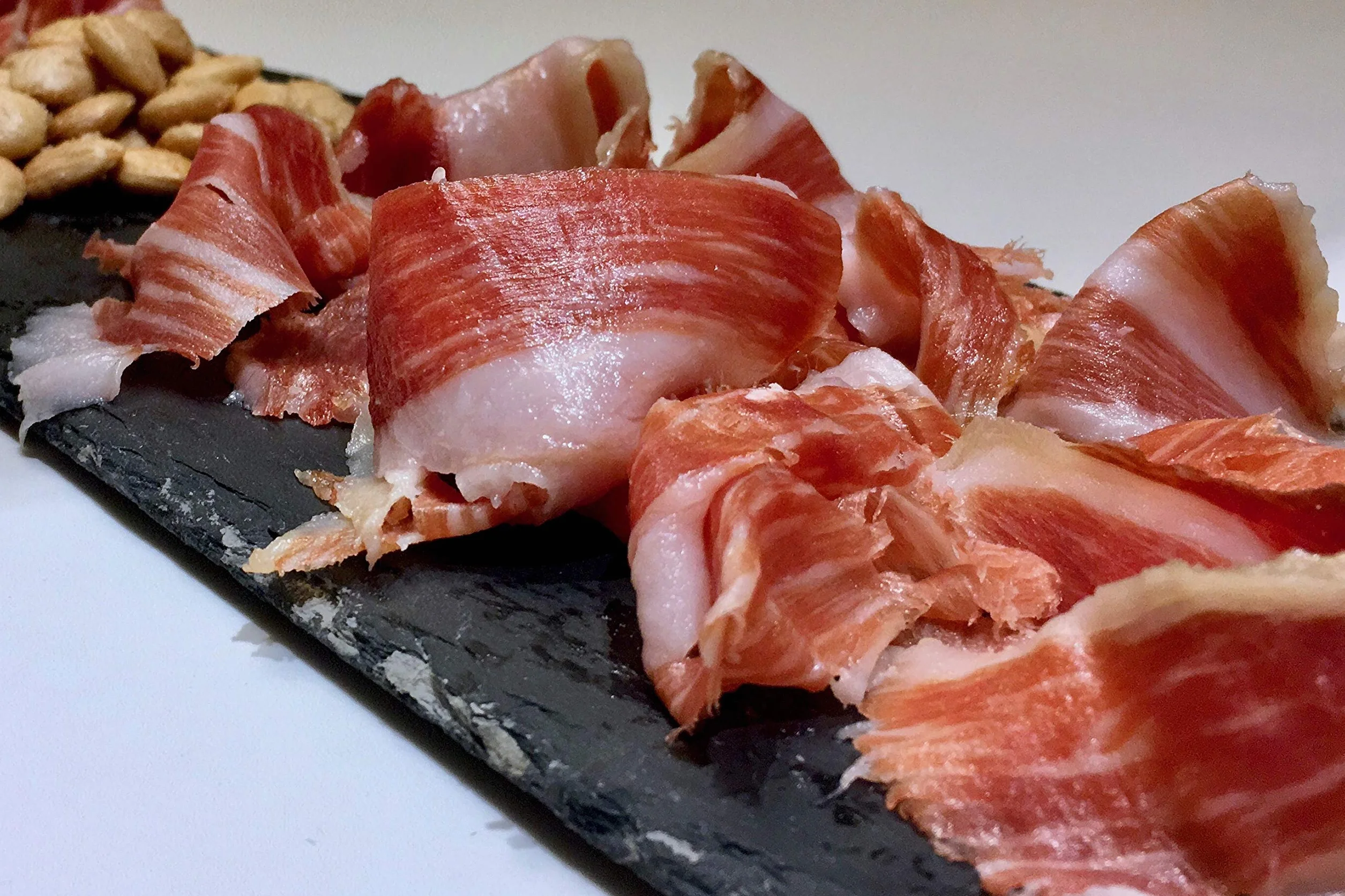 Prosciutto Iberico (Spalla) Intero con Osso 4,5–5 kg — Stagionatura +28 Mesi — Cert. Hycer — Guijuelo Spagnolo — Paleta Ibérica — aBeiou