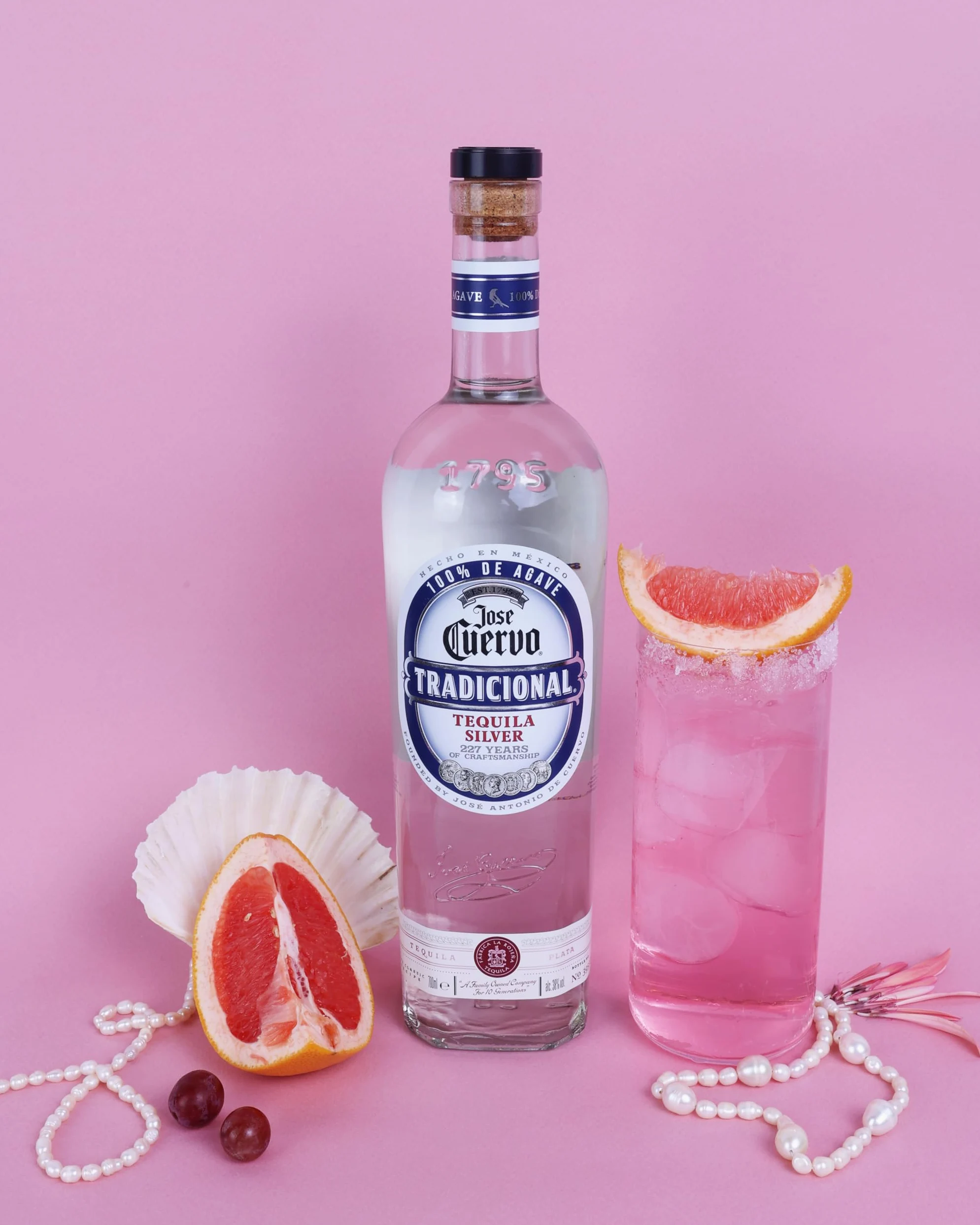 Jose Cuervo Tradicional Silver 70cl - Tequila 100% blue agave, non invecchiato. 40% vol.