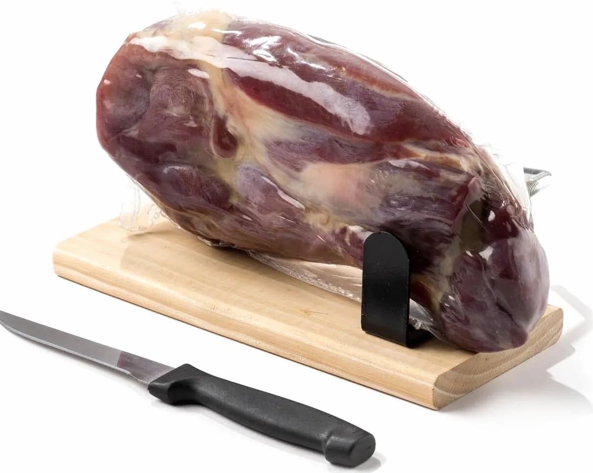 Mini Prosciutto Serrano, Mini Porta Prosciutto e Coltello - Pezzo da 1,1 kg - Confezionato sottovuoto - Senza osso - Periodo minimo di stagionatura 12 mesi - Confezione Gourmet