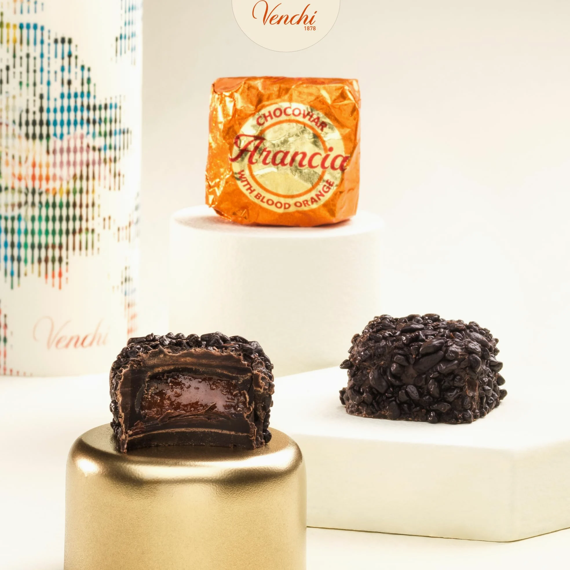 Venchi - Chocoviar Arancia - Cioccolatino Extra Fondente con Ripieno all'Arancia Rossa, 1 kg - Senza Glutine - Vegano