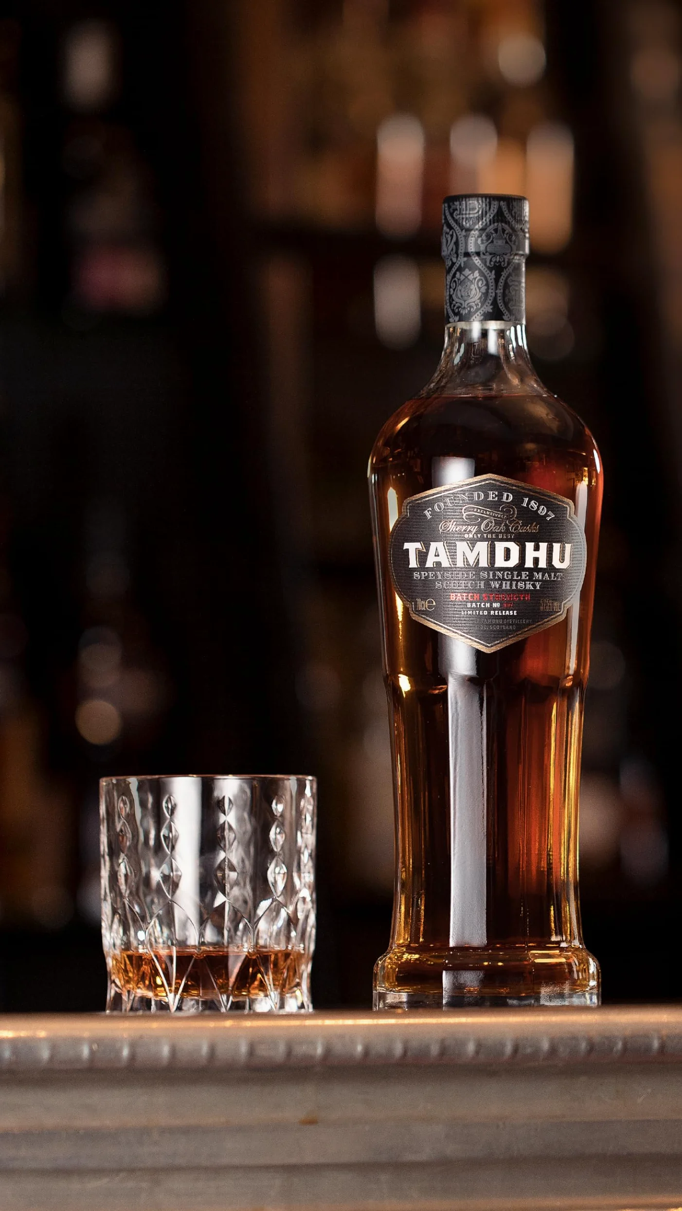 Tamdhu Batch Strenght Whiskey - Single Malt Scotch Whisky Maturato in Botti di Sherry, 57,5%, Bottiglia in Vetro da 70cl