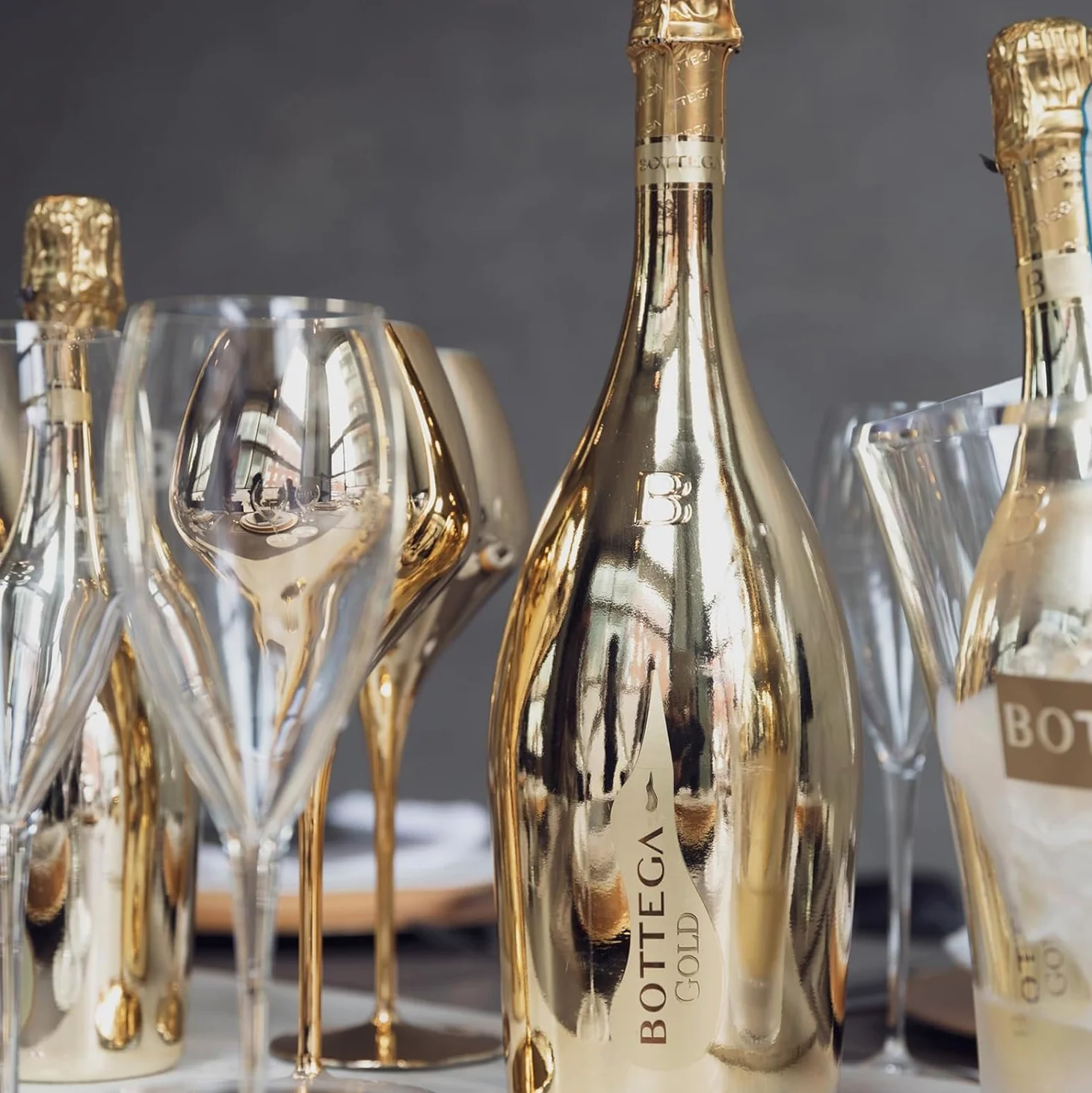 Bottega Confezione Glamour Gold - 1 Gold Prosecco DOC 750ml & 2 Calici Riviera