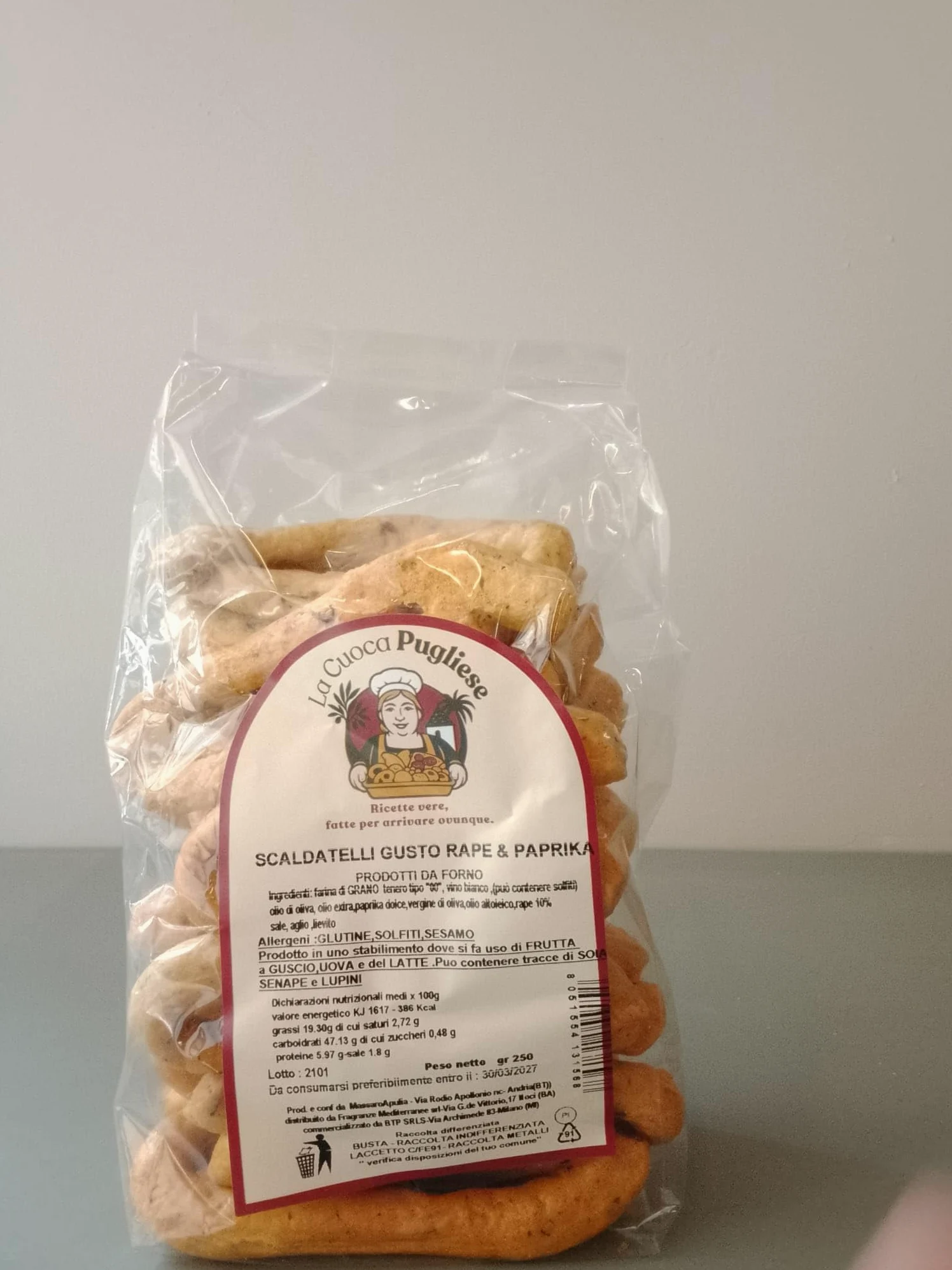 La Cuoca Pugliese - Scaldatelli Rape e Paprika, snack salato artigianale pugliese, prodotti da forno croccanti con farina integrale e spezie, 10 confezioni da 250 g