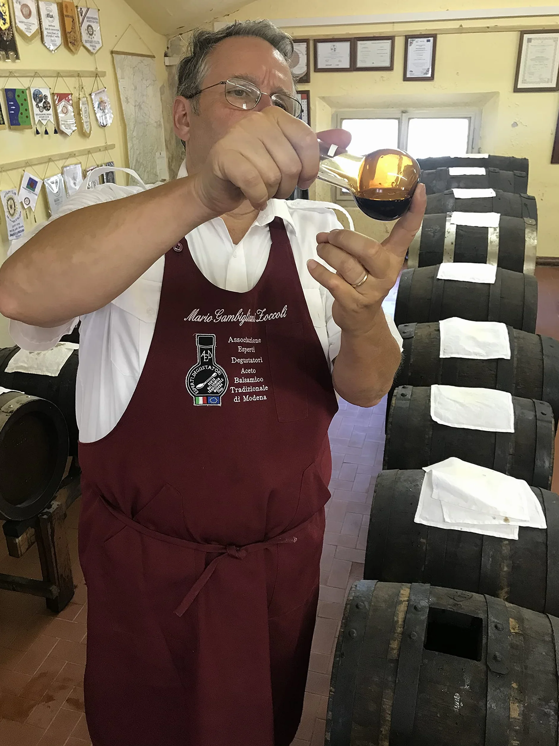 GAMBIGLIANI ZOCCOLI – ACETO BALSAMICO TRADIZIONALE DI MODENA CERTIFICATO D.O.P. OLTRE 25 ANNI D'INVECCHIAMENTO. Confezionato nel cofanetto ufficiale del consorzio produttori Antiche Acetaie