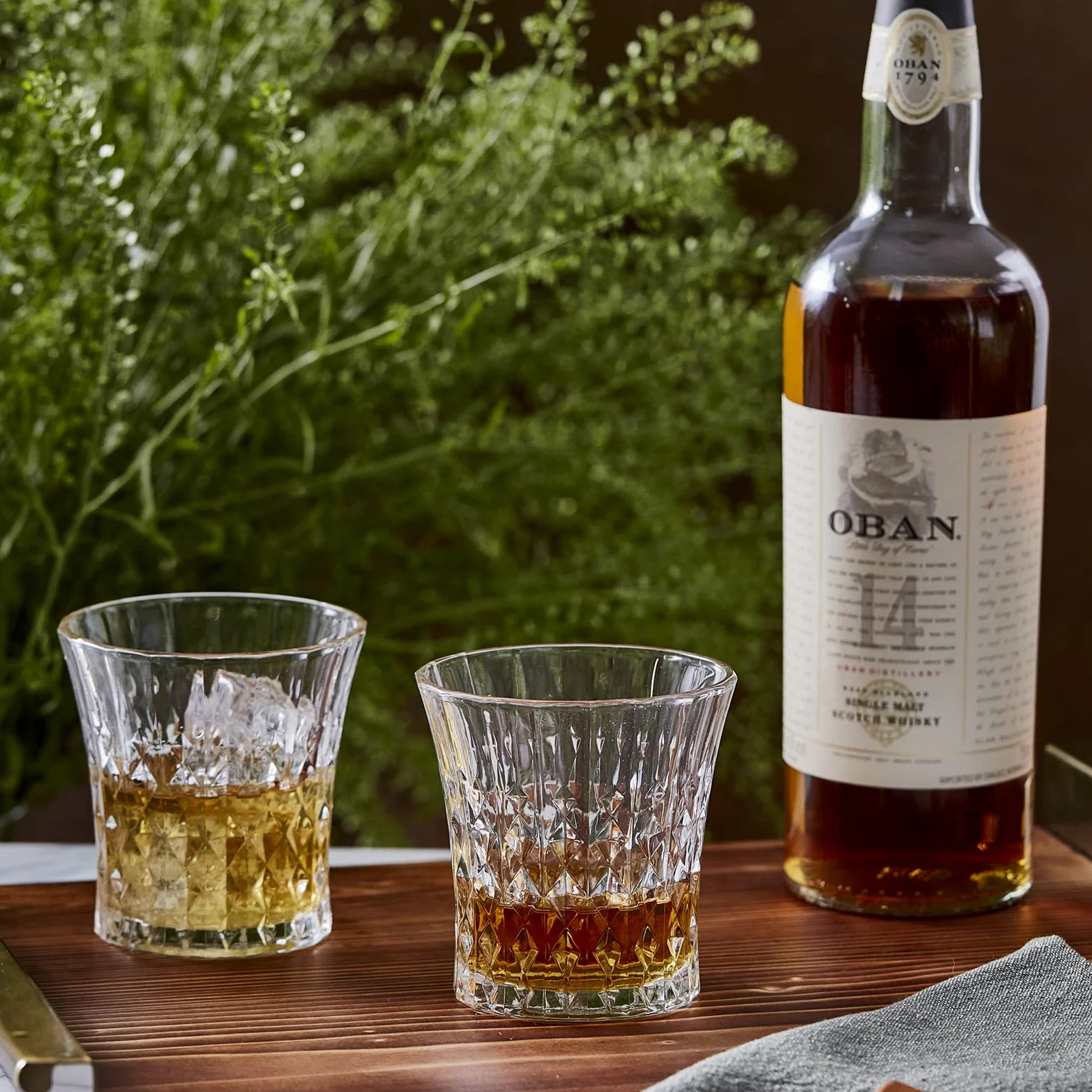 Dalwhinnie 15 Anni Single Malt Scotch Whisky - 700 ml & Oban 14 Anni Single Malt Scotch Whisky con Astuccio - 700 ml