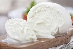 MOZZARELLA DI BUFALA DOP FIOR DI LATTE DA 1 Kg. LAVORAZIONE ARTIGIANALE PRODOTTO FATTO A MANO