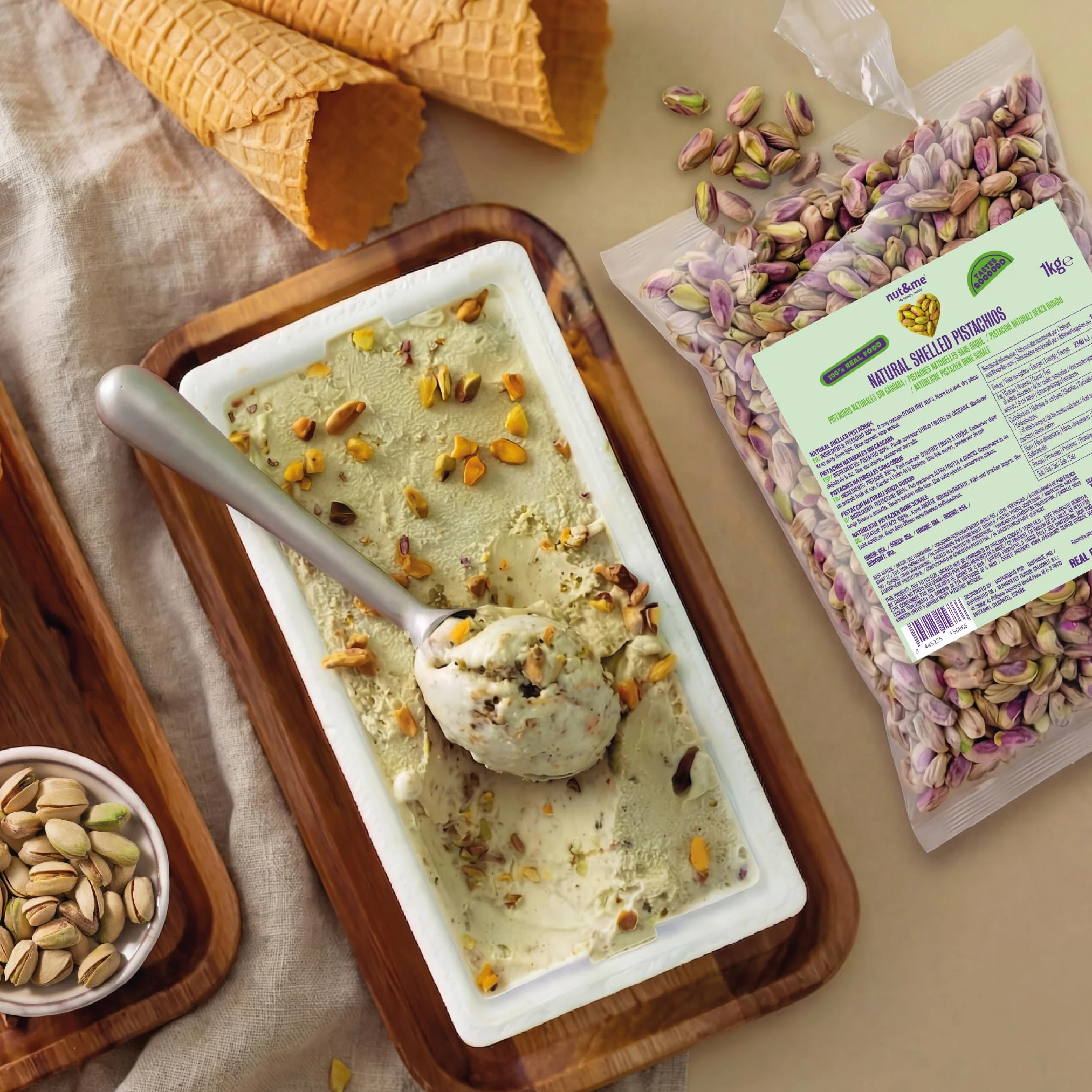 nut&me Pistacchi sgusciati qualitá Extra Premium 1 kg | Pistacchio intero, non salato, senza glutine e senza additivi | Ideale per snack, ricette dolci e salate e crema di pistacchio