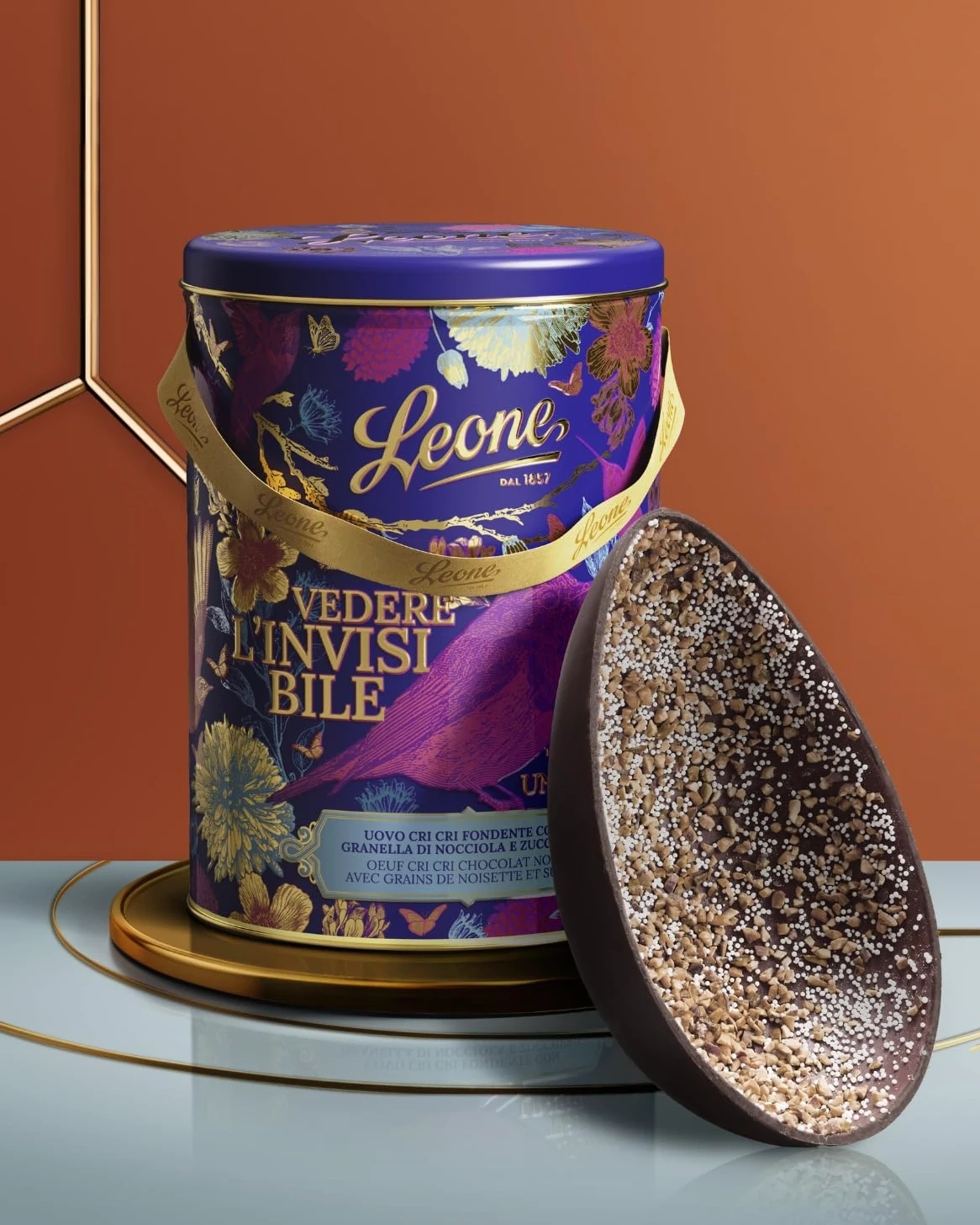 Leone dal 1857 - Uovo di Pasqua Cri Cri - Uovo di Cioccolato Fondente 70% con Granella di Zucchero e Nocciole - in Latta Regalo - Con Sorpresa - Vegano e Senza Glutine - 350g