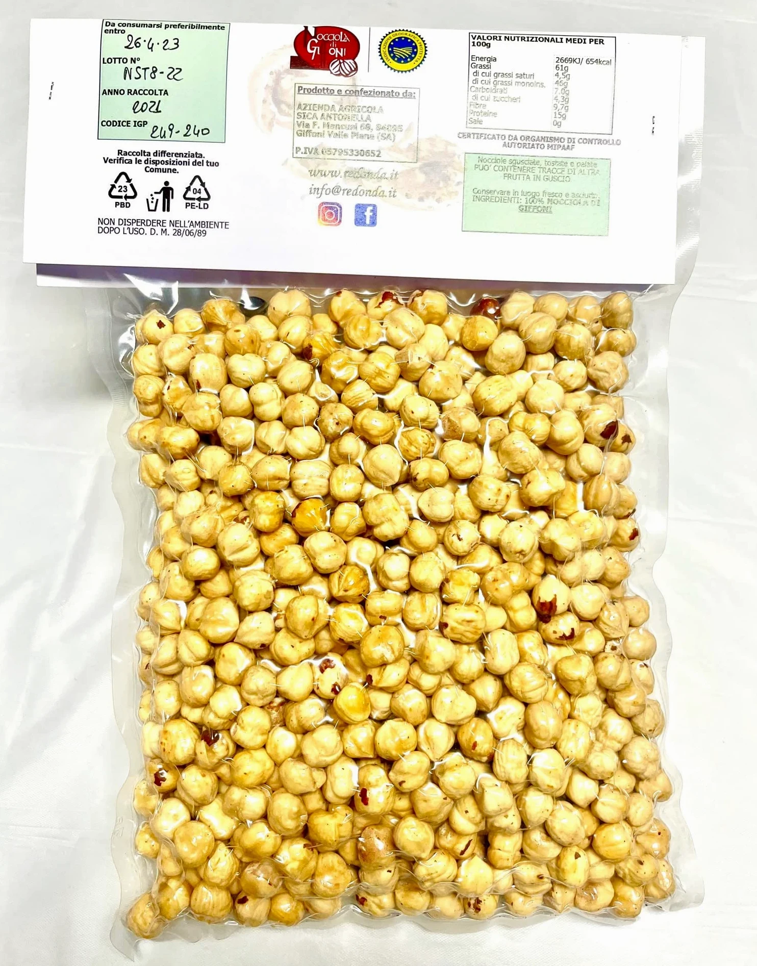 Redonda Nocciole di Giffoni IGP, sgusciate, tostate e pelate (1 Kg)