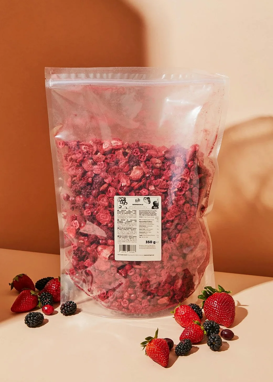 KoRo - Frutti di bosco liofilizzati 350 g - fragole, more e mirtilli rossi - da aggiungere al muesli o nel porridge - 100% frutta