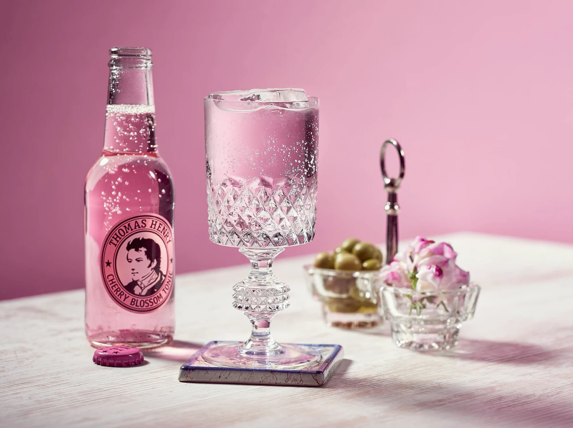 Thomas Henry Set di 10 varietà Tonic Water, Dry, Botanical, Cherry Blossom, Spicy Ginger, Ale, Lemon Amaro, Soda Water, Mystic Mango & Pink Pompelmo