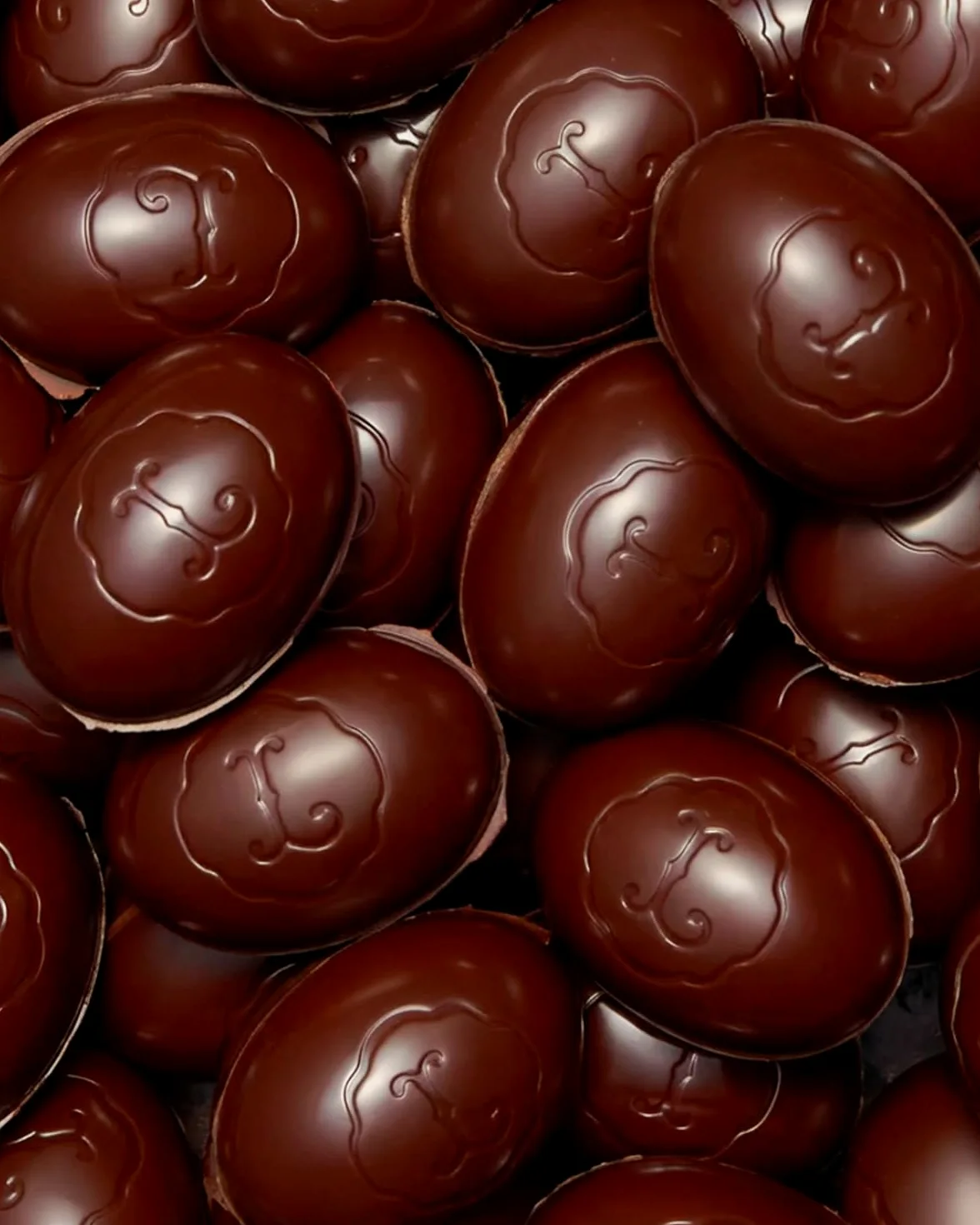 Leone dal 1857 - Scatola Regalo Ovetti di Cioccolato - Cioccolatini Leone a Forma di Uovo - Ovetti al Cioccolato Ripieni, Gusti Assortiti - Scatola Regalo - 80g