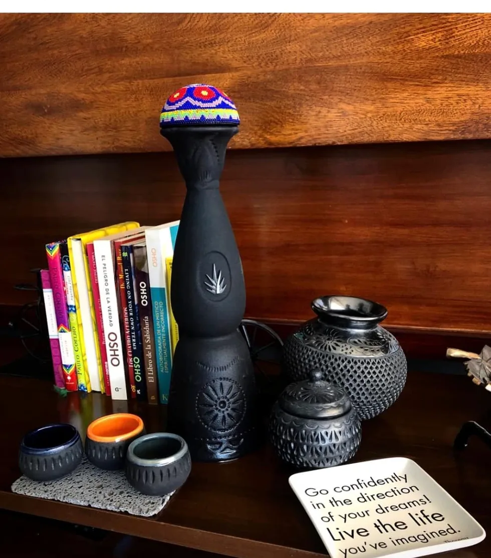 MEZCAL DURANGO Ultra Premium -Clase Azul- 44% 70cl In decanter di ceramiche di argilla intagliato a mano