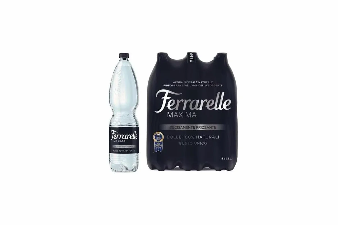 Ferrarelle Maxima Acqua Minerale Naturale Frizzante, Confezione da 36 Bottiglie, 1,5 L (36 Bottiglie)